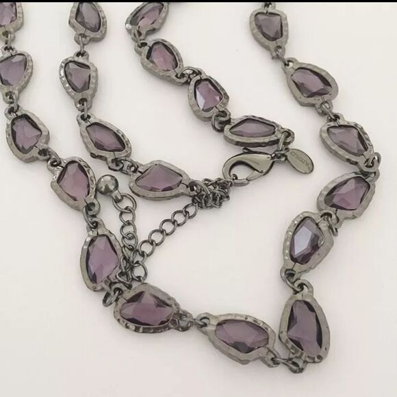 CHICO'S GUN METAL TONE PURPLE RESIN 38"-42" NECKLACE NWOT - Picture 2 of 2